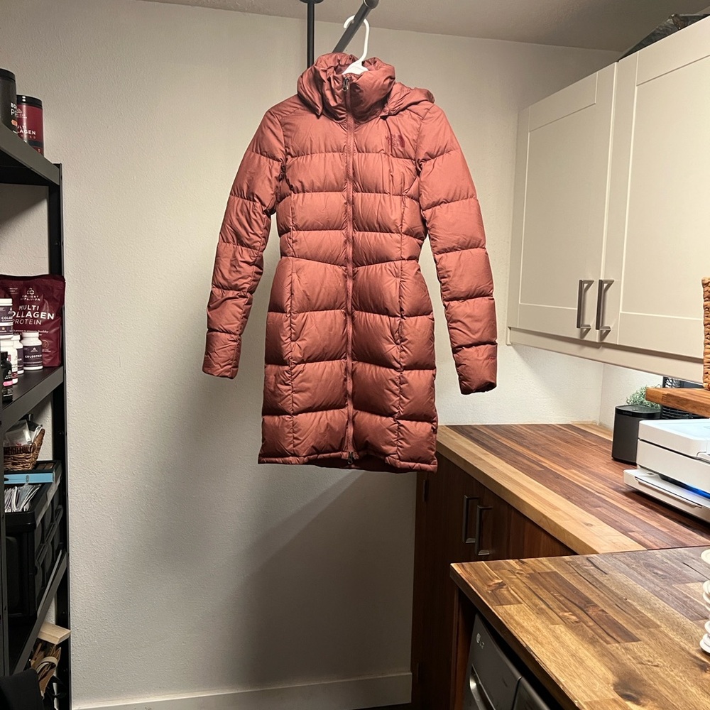 The North Face- Women's Metropolis Coat - Picture 12 of 13